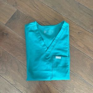 FIGS CATARINA ONE POCKET TOP